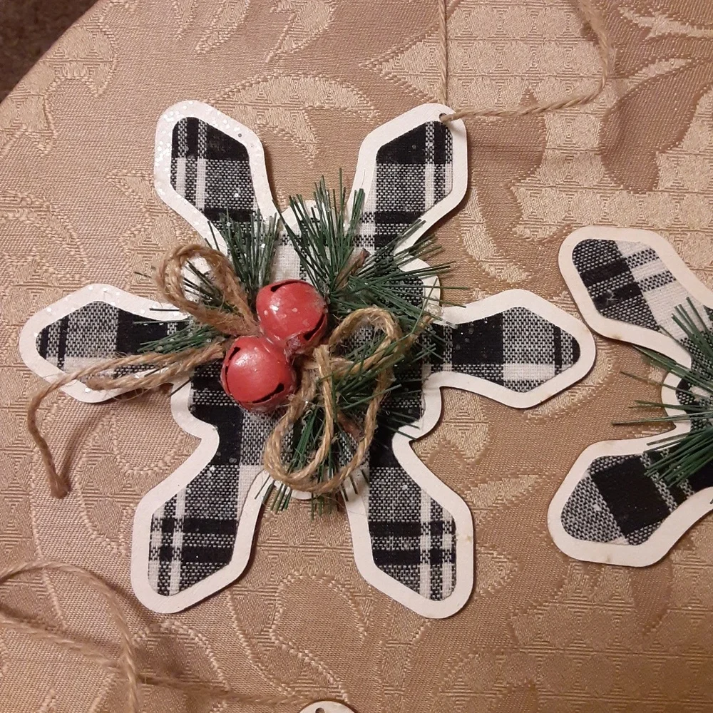 5 Snowflake with Jingle Bell Ornaments
